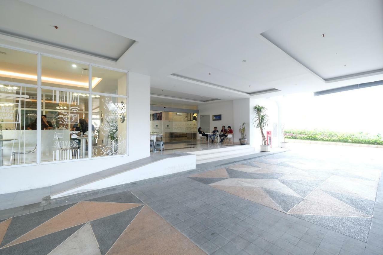 Collection O 15 Taman Melati Merr Surabaya Exterior foto