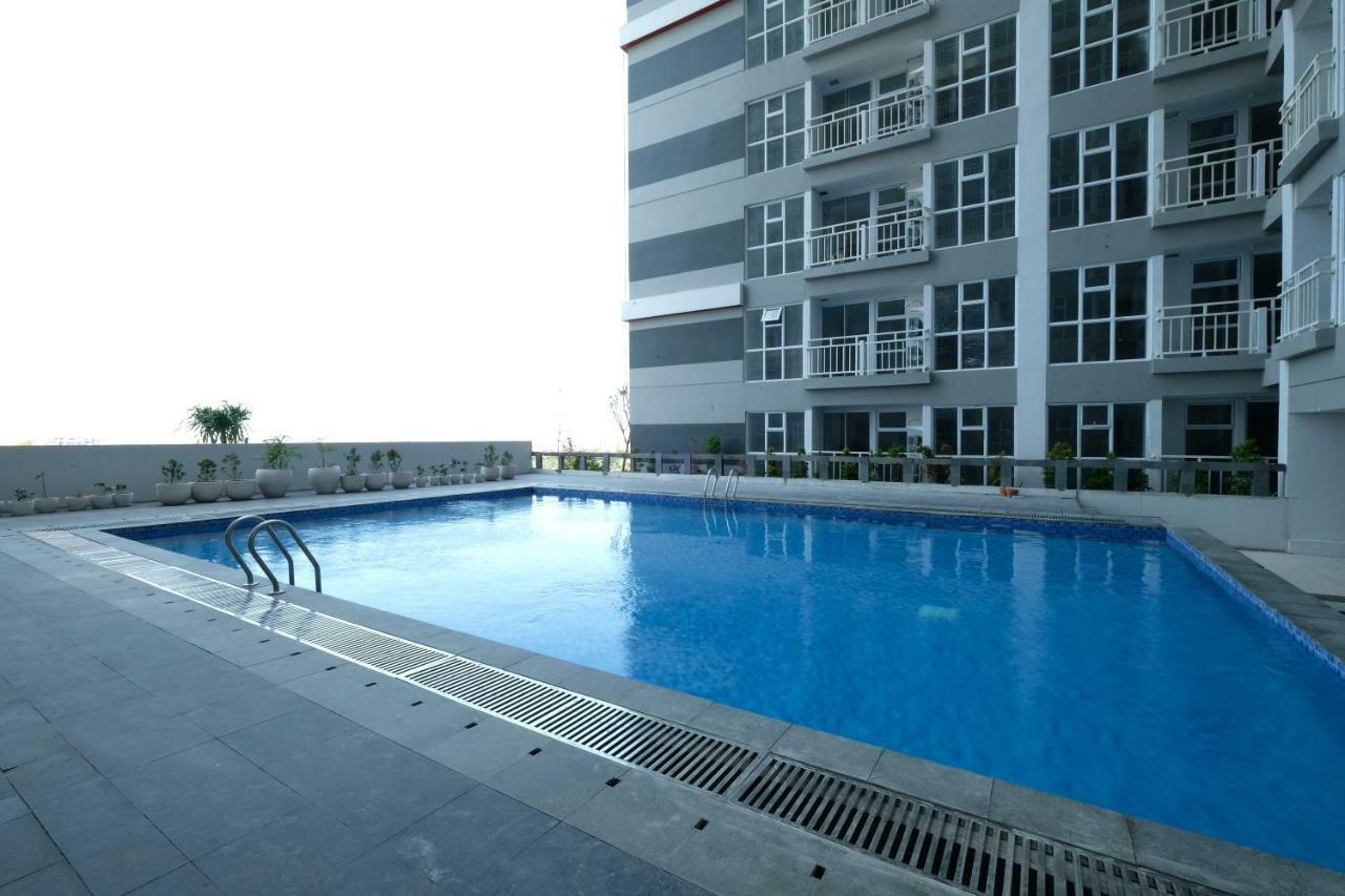 Collection O 15 Taman Melati Merr Surabaya Exterior foto
